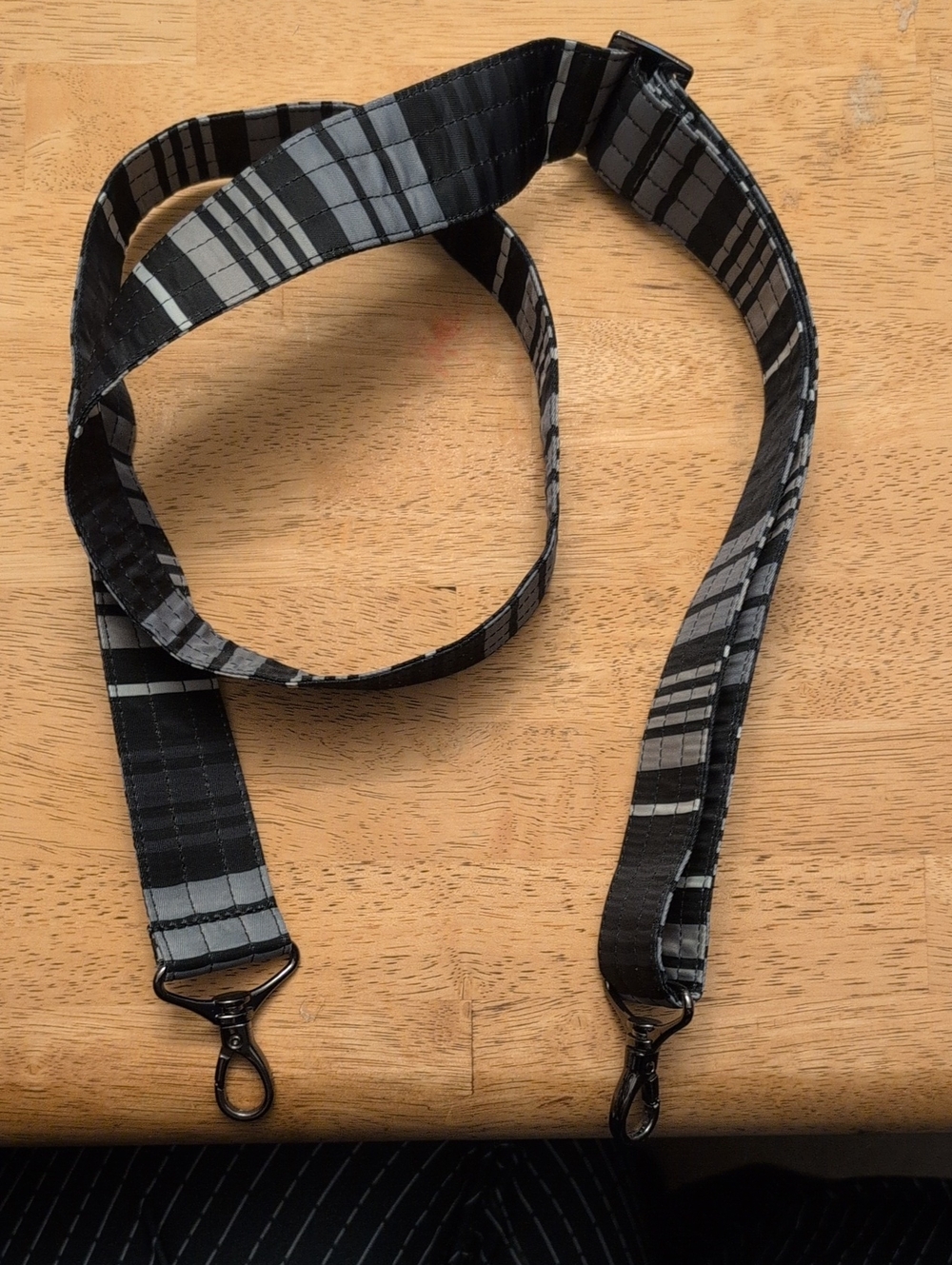 Lug Love Stripe Black Adjustable Black & Gray Patterned Strap for Bags